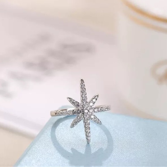 NEW ⭐️ Rhinestone Star Silver Adjustable Ring - Picture 2 of 7